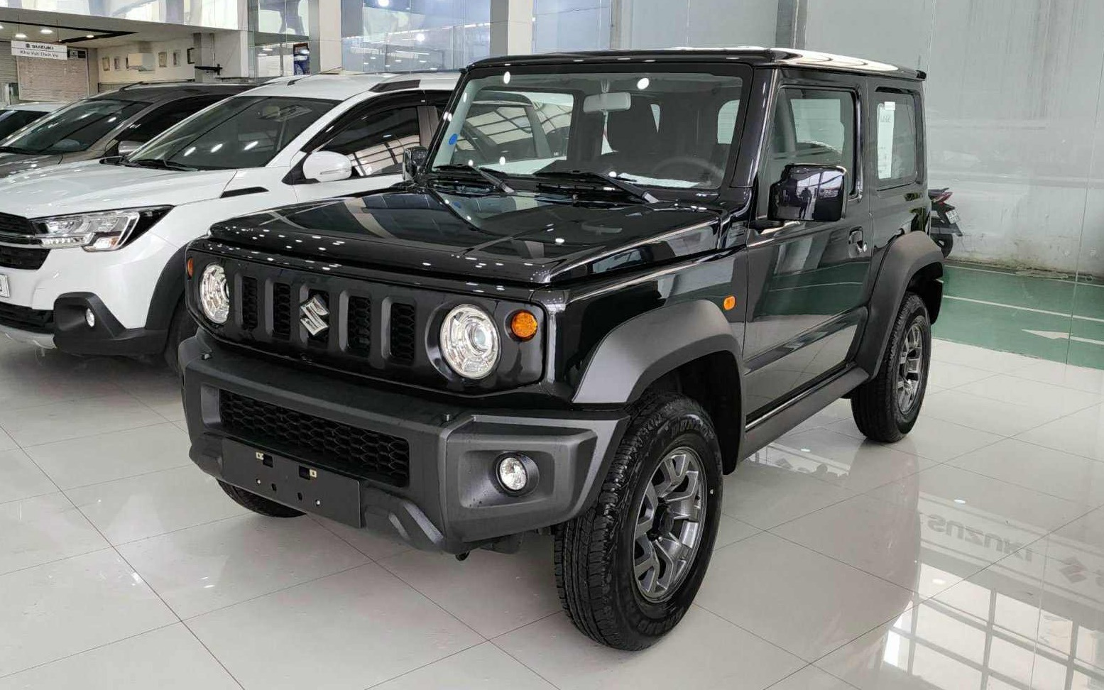 Suzuki Jimny 1
