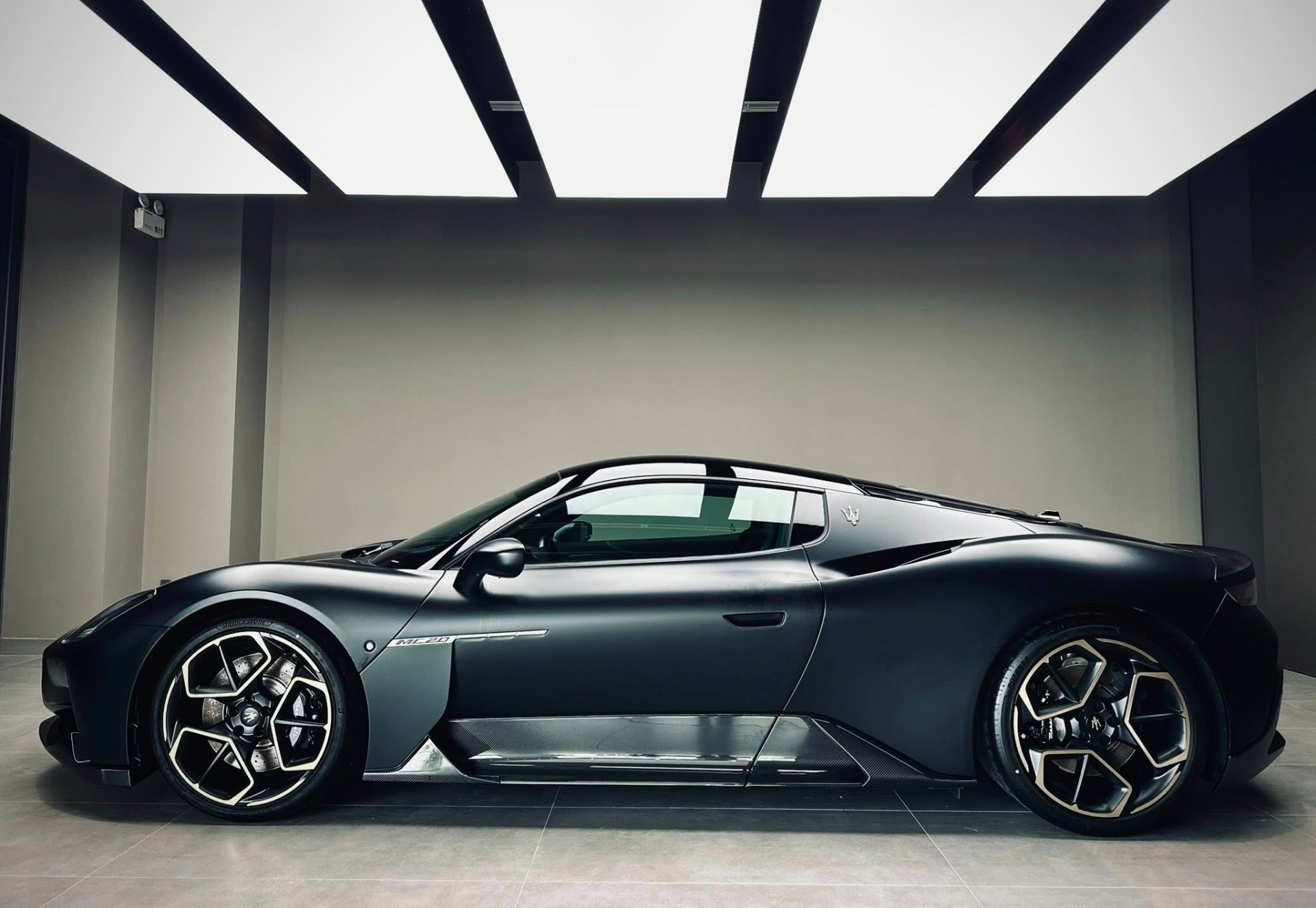 Maserati MC20 Notte 2