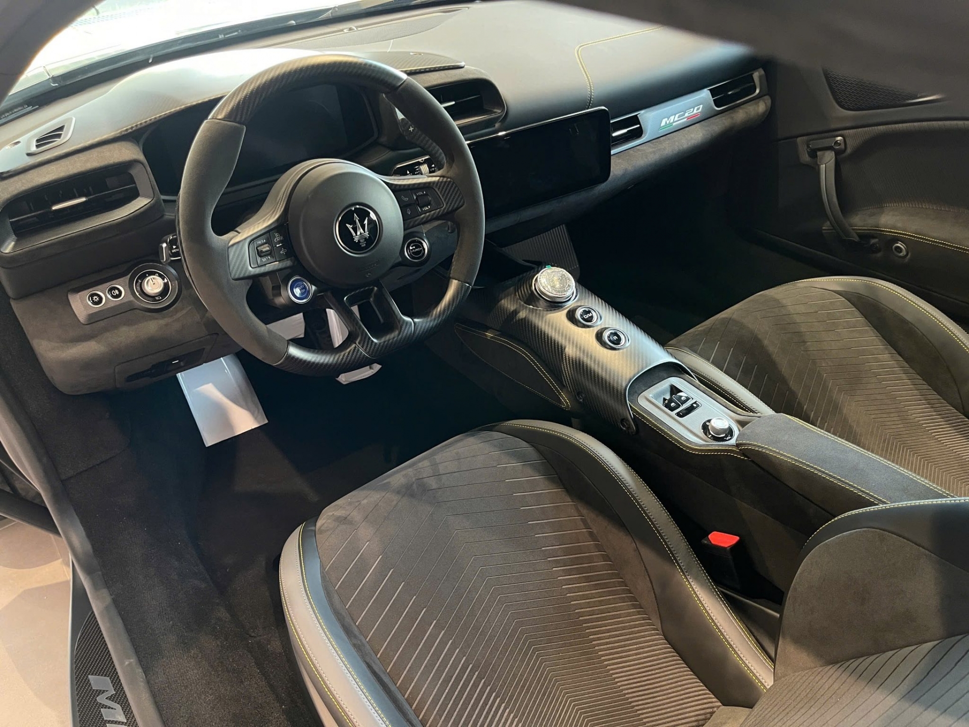 Maserati MC20 Notte 4