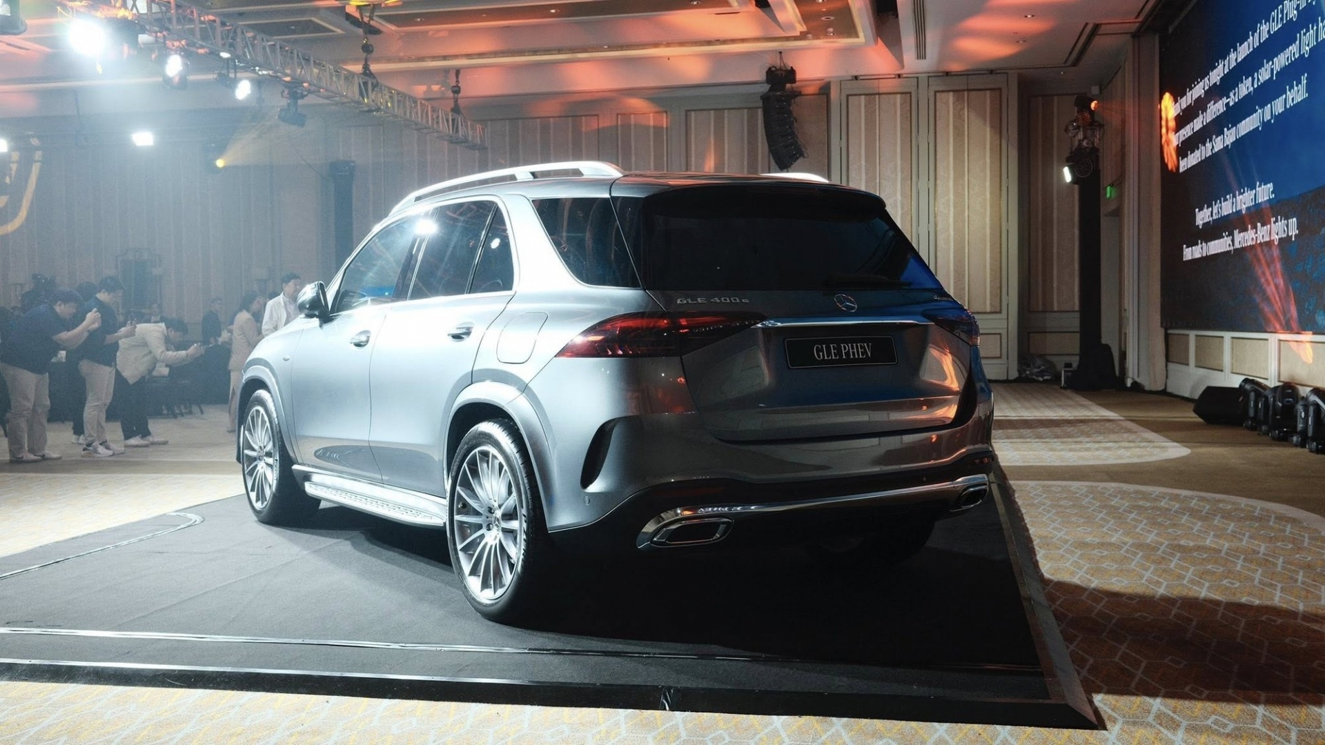 Mercedes-Benz GLE 400e 1