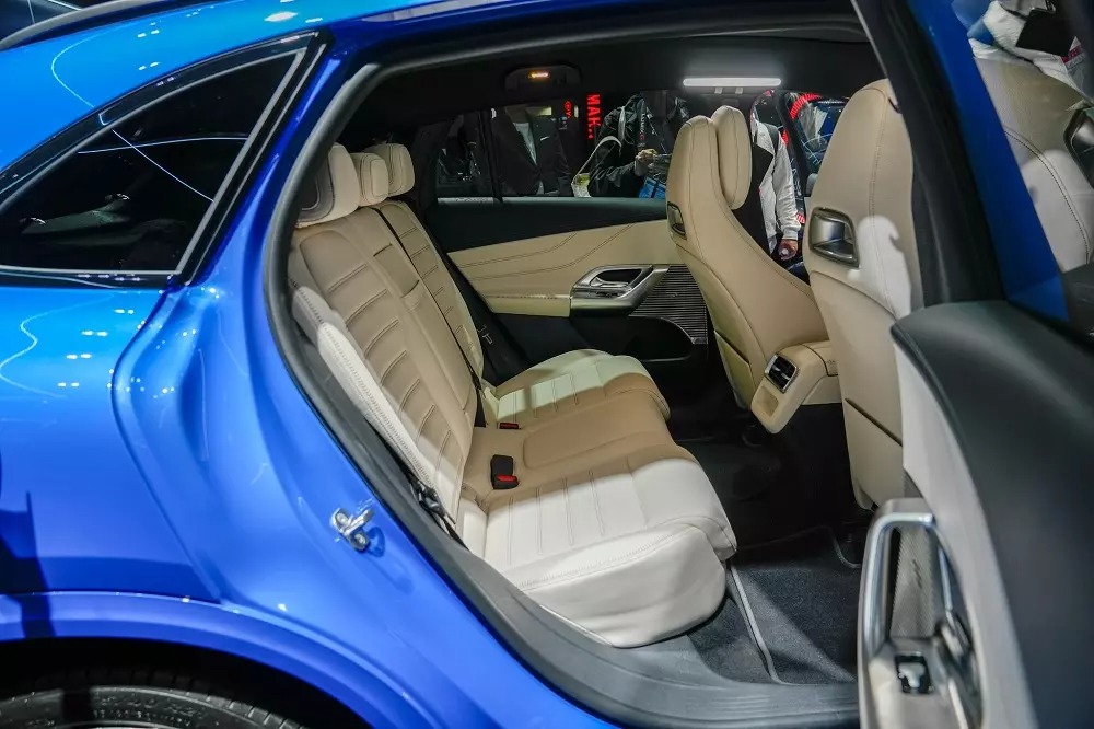 Mercedes-Benz GLC EQ 6