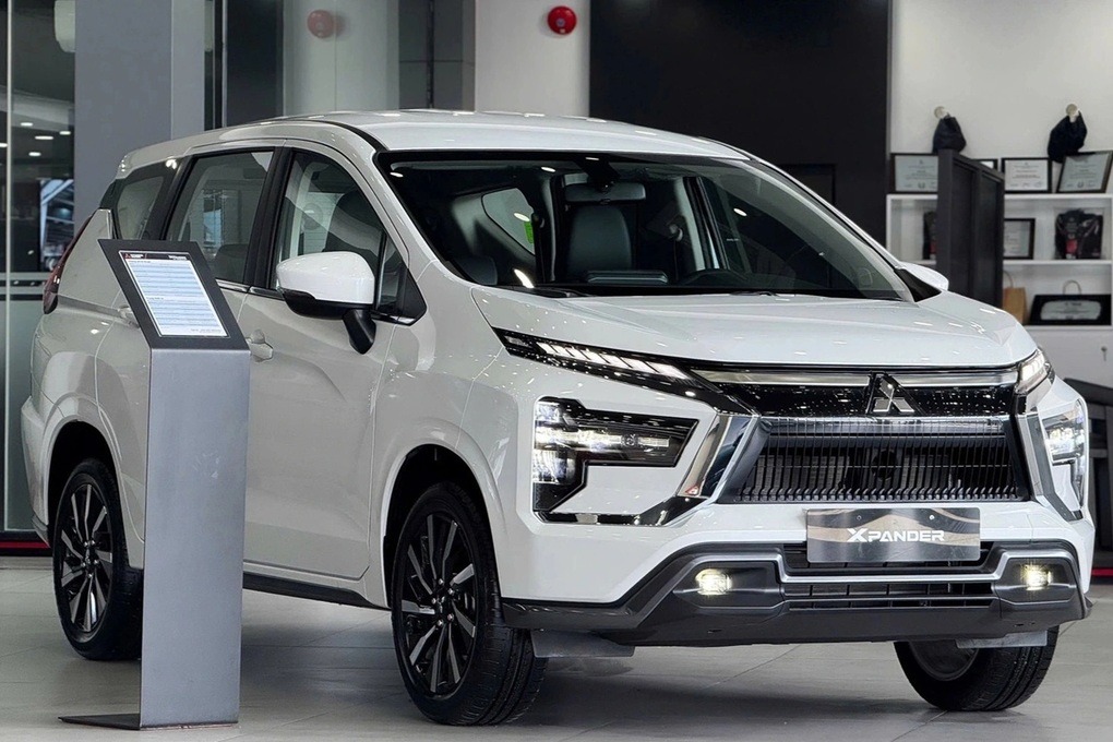 vinfast-limo-green-giao-4000-xe