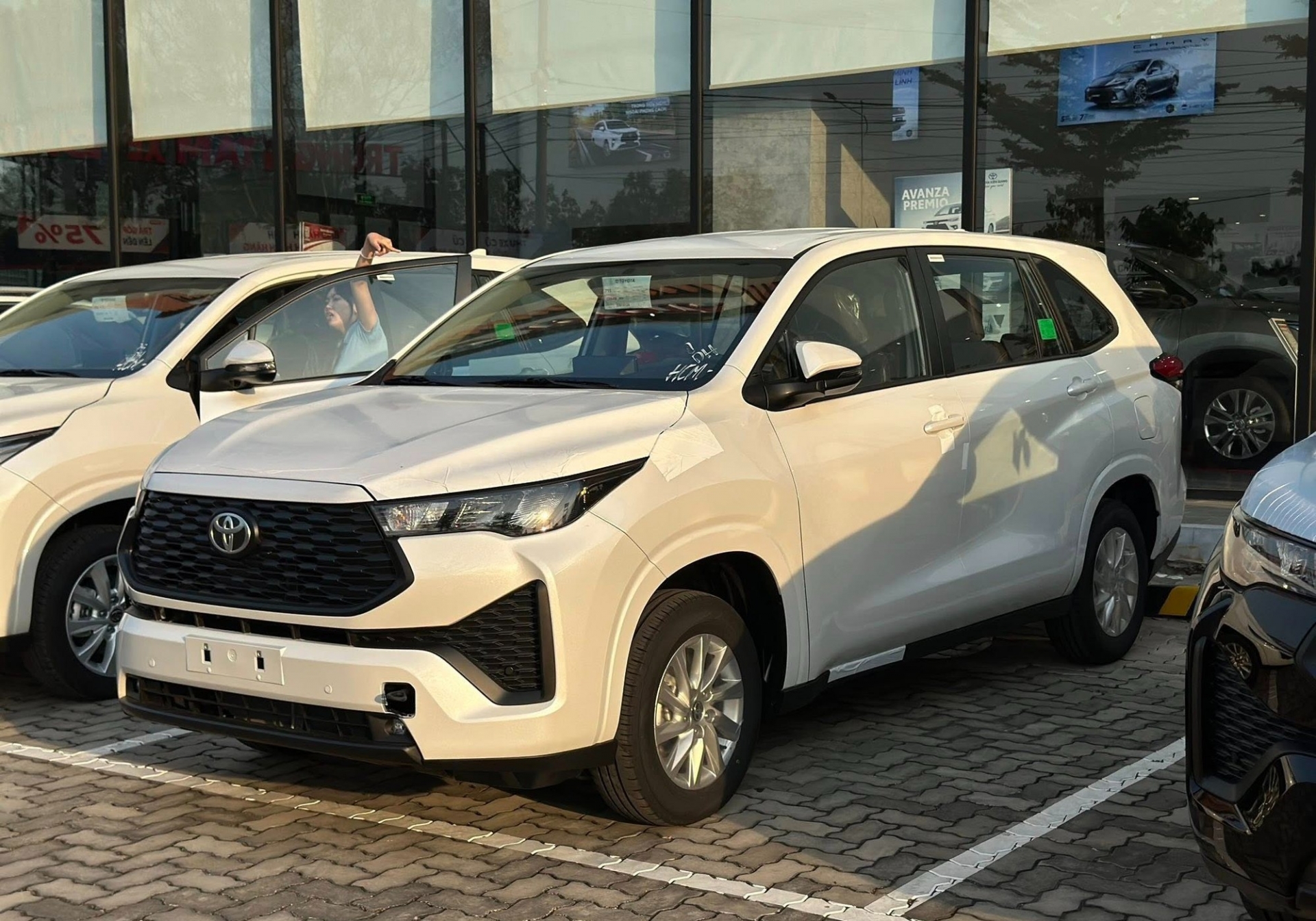 Toyota Innova Cross 1