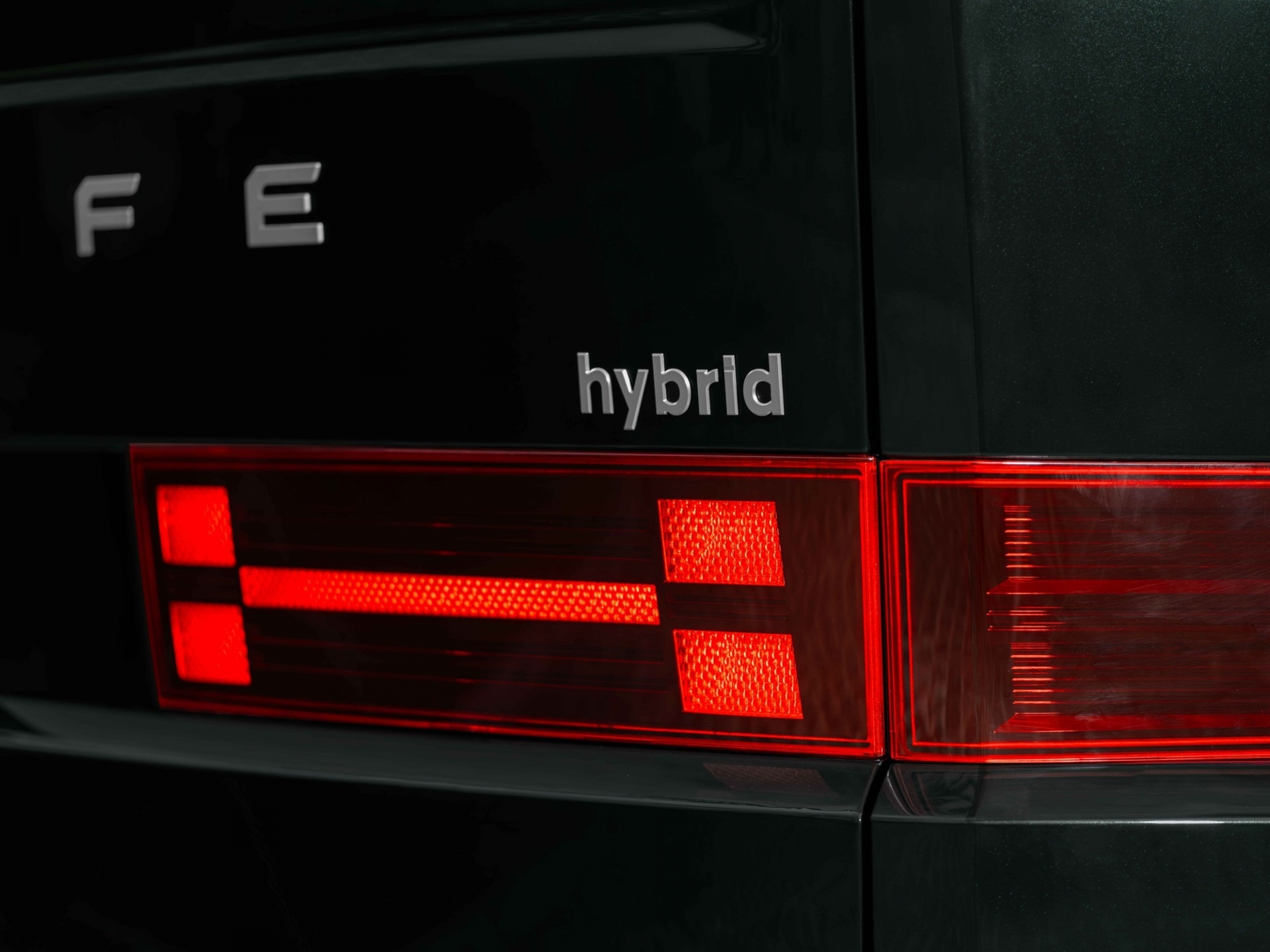 Hyundai Santa Fe Hybrid 6