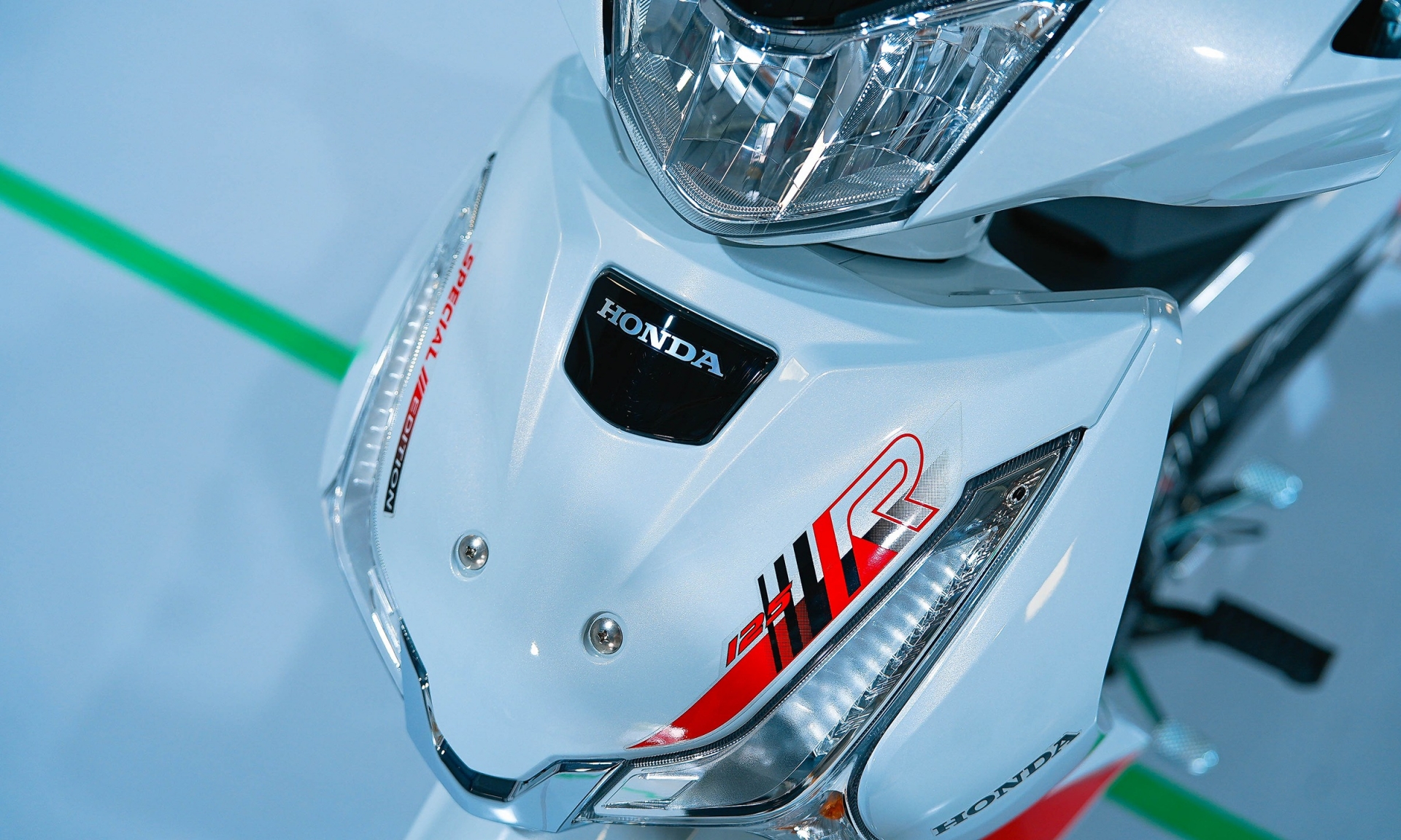 Honda Wave 125R 3