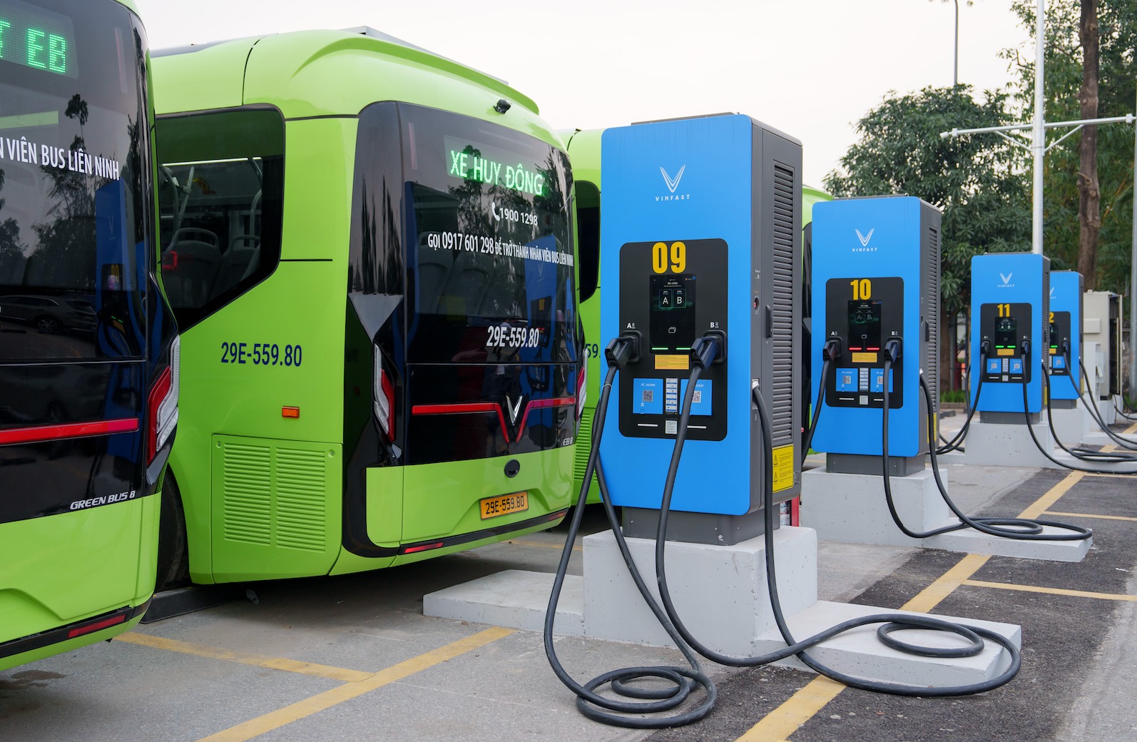 tram-sac-xe-dien-1725