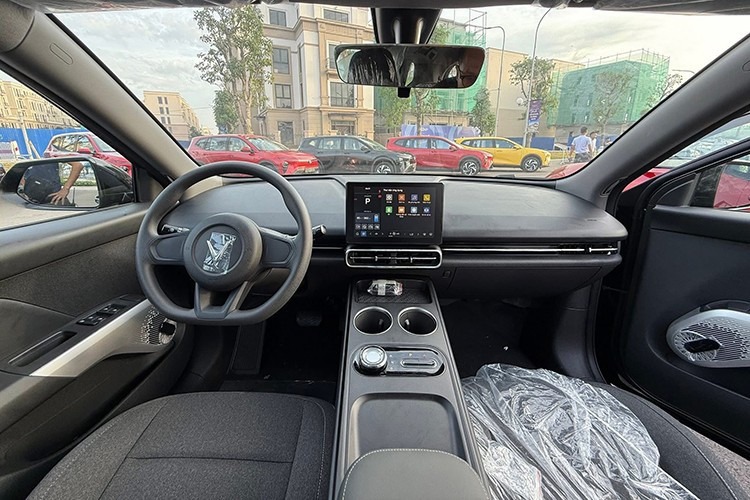 VinFast Limo Green 3