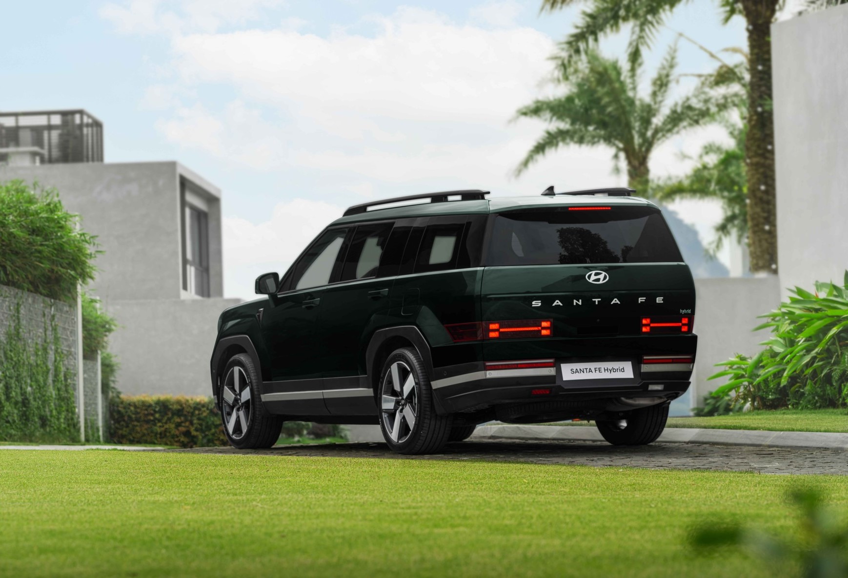 Hyundai Santa Fe Hybrid 10