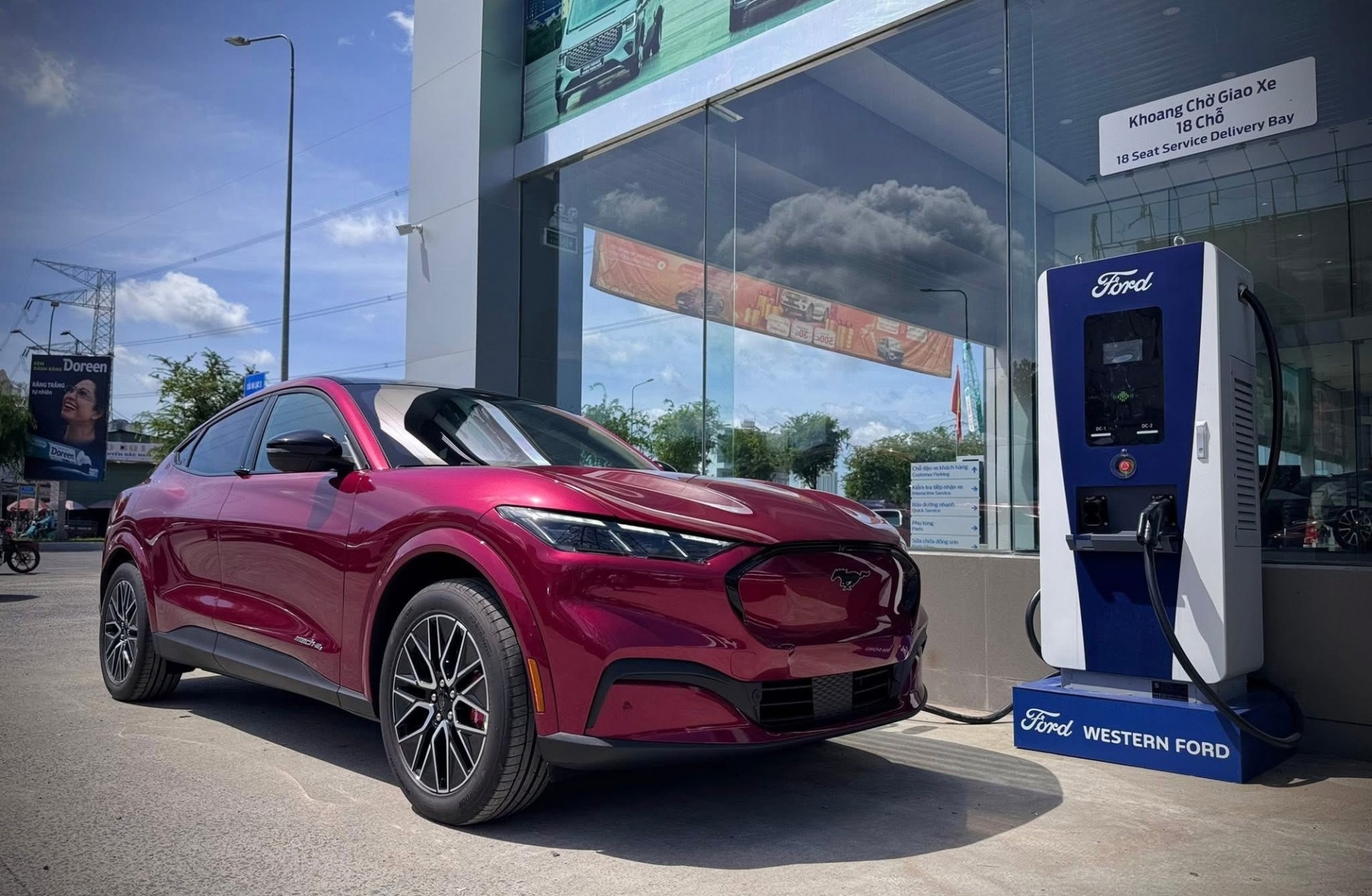 Ford Mustang Mach-E 15