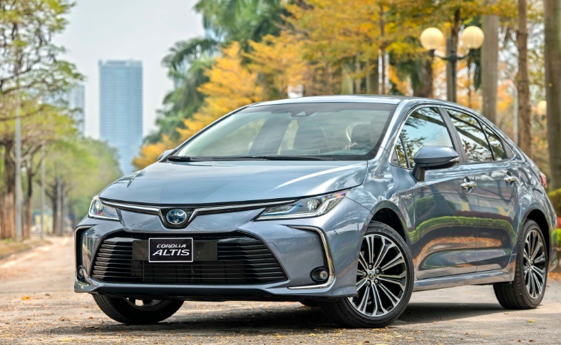 Corolla Altis Hybrid