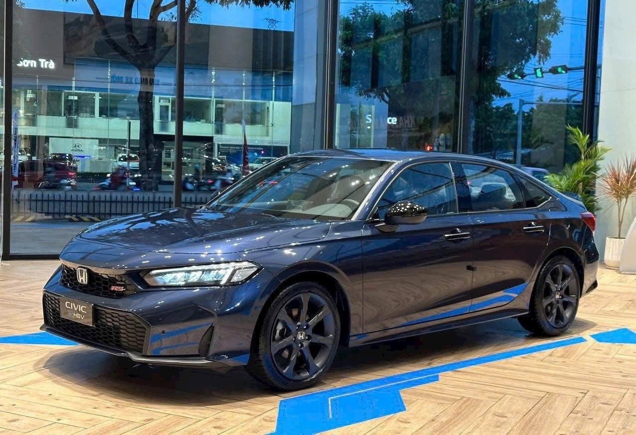 honda-civic-ehev-rs
