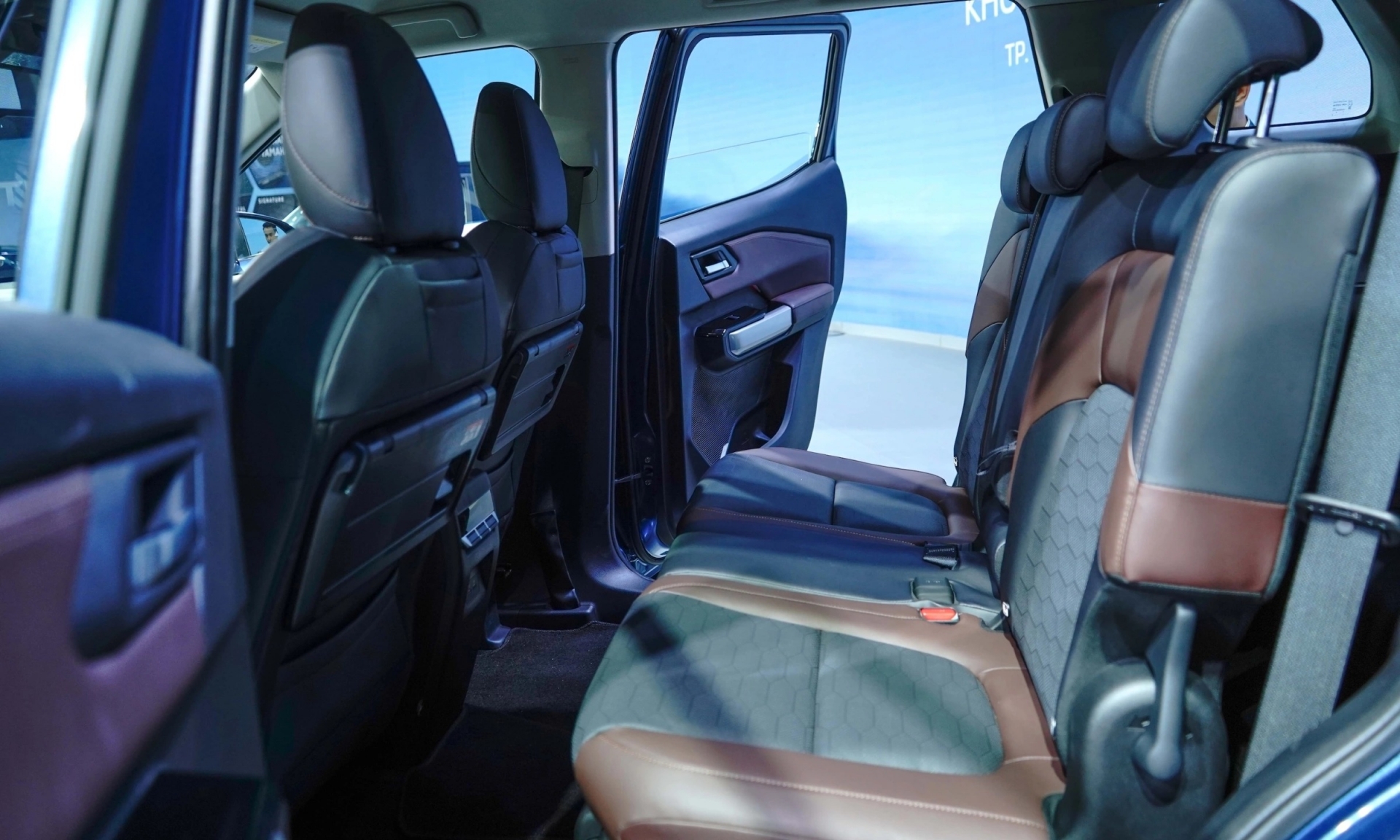 Mitsubishi-Destinator-11