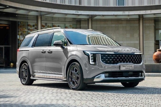Kia Carnival Hybrid 5