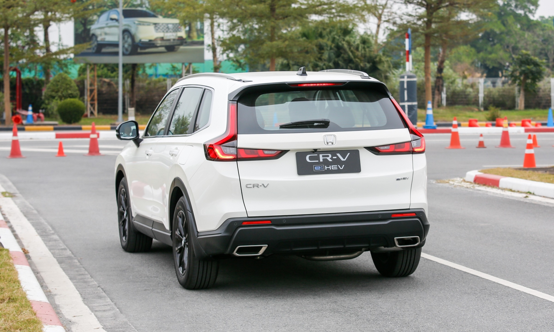 Honda-CR-V-eHEV-L-3