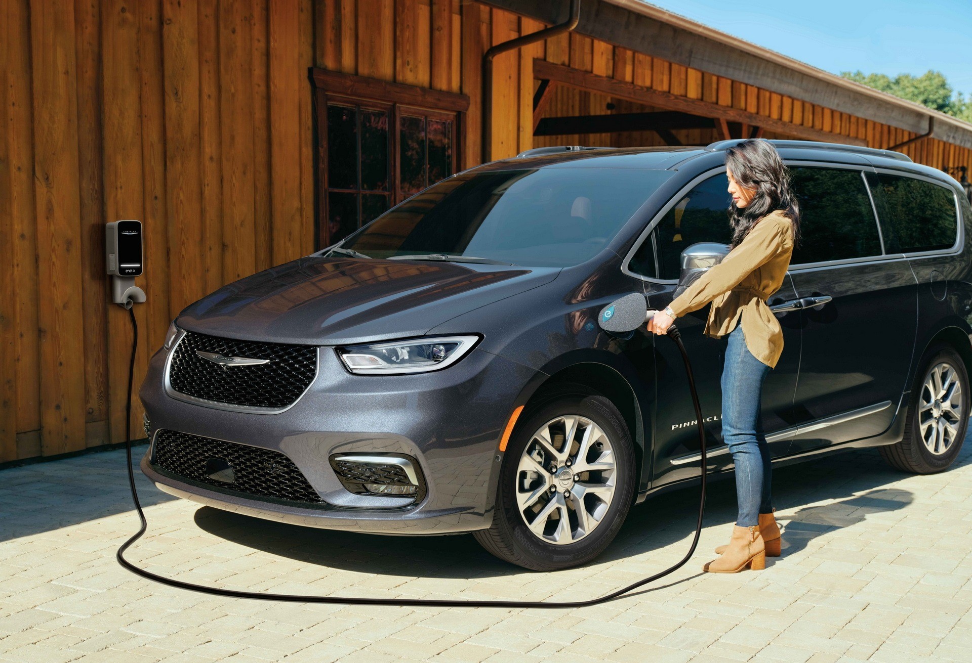 2021-Chrysler-Pacifica-PHEV