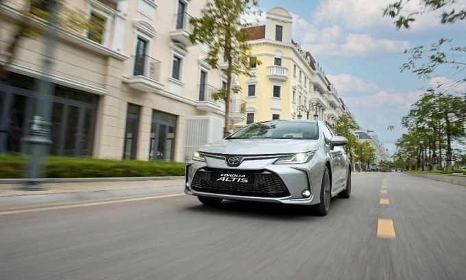 toyota corolla altis