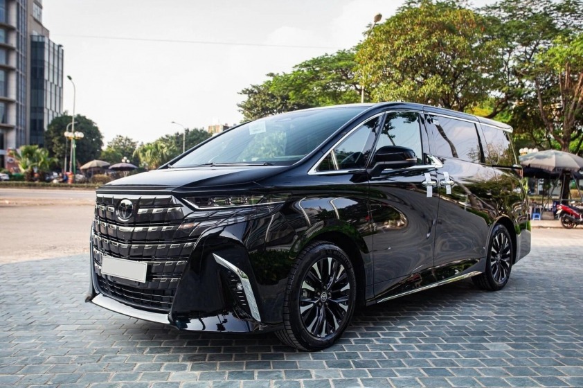 Toyota Alphard HEV
