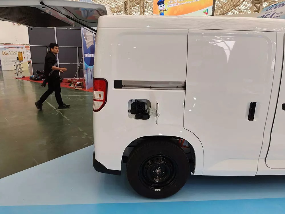 vinfast-ec-van-cua-lua-3-6508