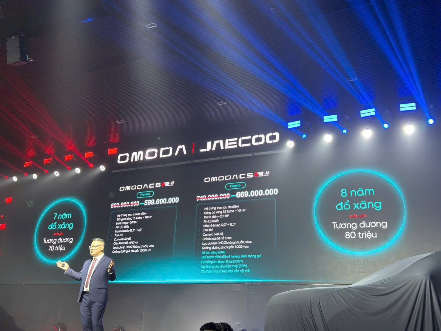 Omoda C5 SHS-H chốt giá từ 669 triệu đồng tại Việt Nam: Tiêu hao 4,9 lít/100 km, quãng đường vận hành hơn 1.000 km