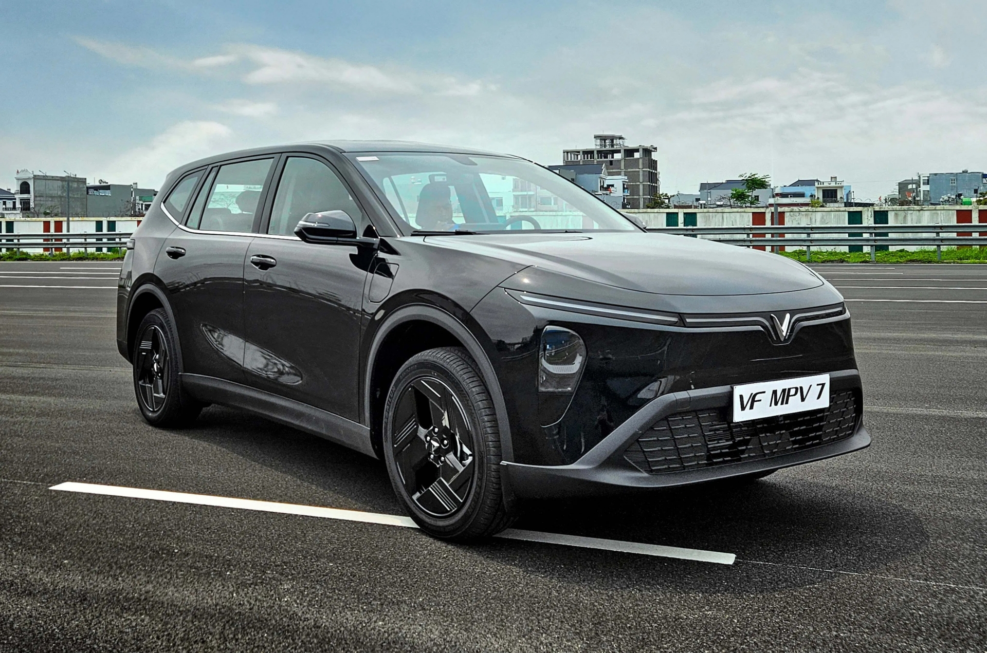 VinFast VF MPV 7 (7)