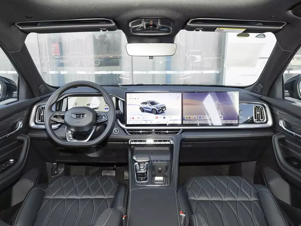 Geely Monjaro i-HEV (3)