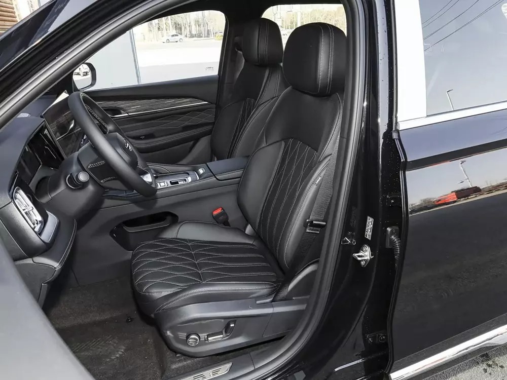 Geely Monjaro i-HEV (4)