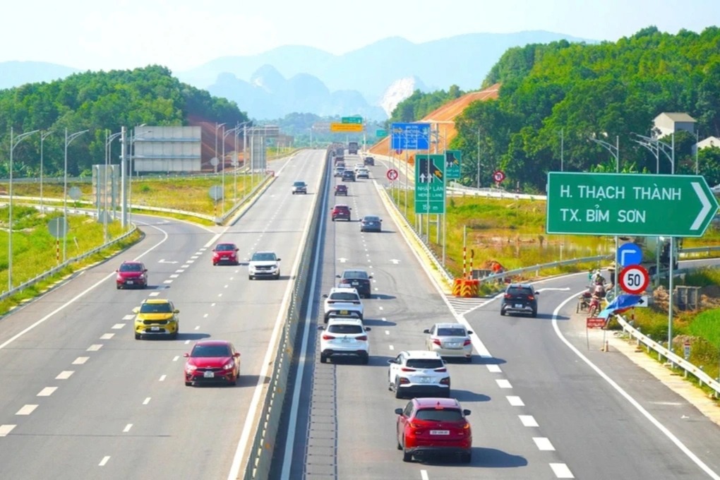 11-lai-xe-tren-cao-toc-tai-xe-can-tuan-thu-toc-do-lan-duong-khoang-cach-an-toan-theo-quy-dinh-de-dam-bao-an-toan-edited-1743608947257-1777006081595