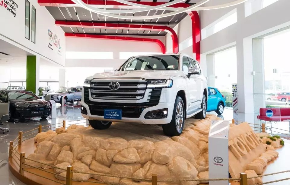 Toyota Land Cruiser LC300 Hybrid