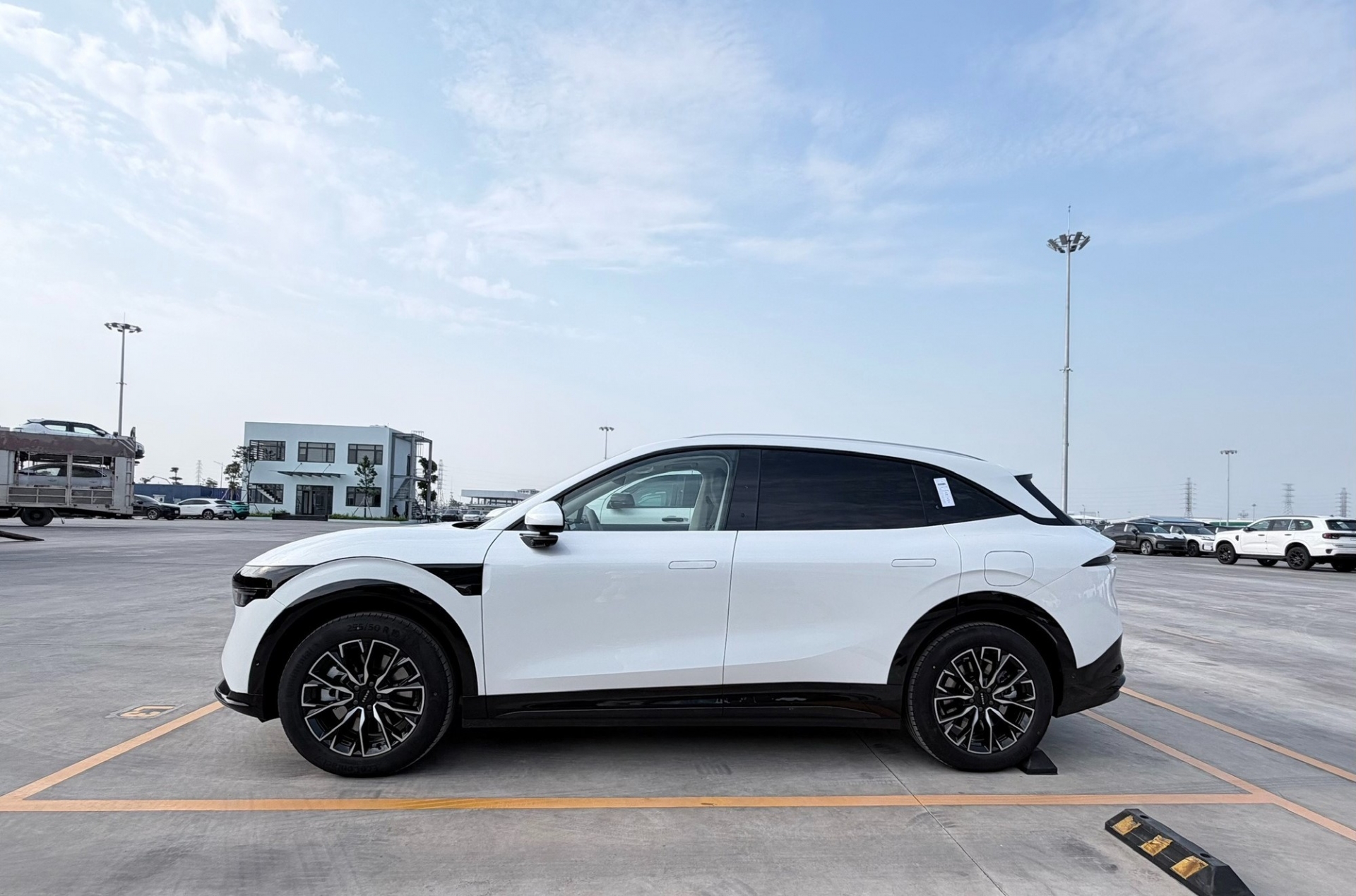 Zeekr 7X (2)