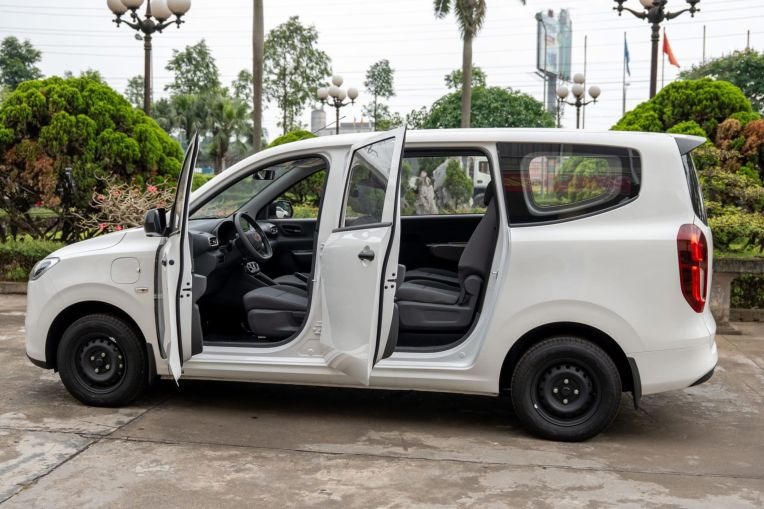 Wuling Grango (3)