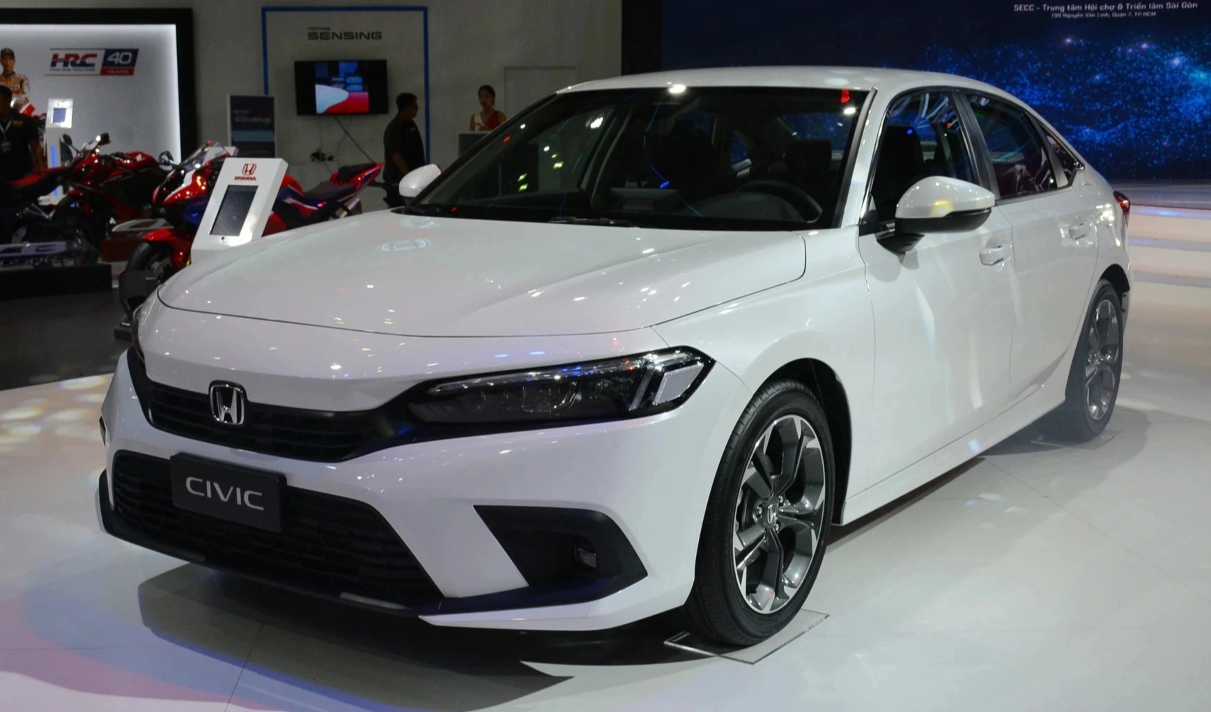 edit-edit-sedan-hang-c5-1752974311815819018187