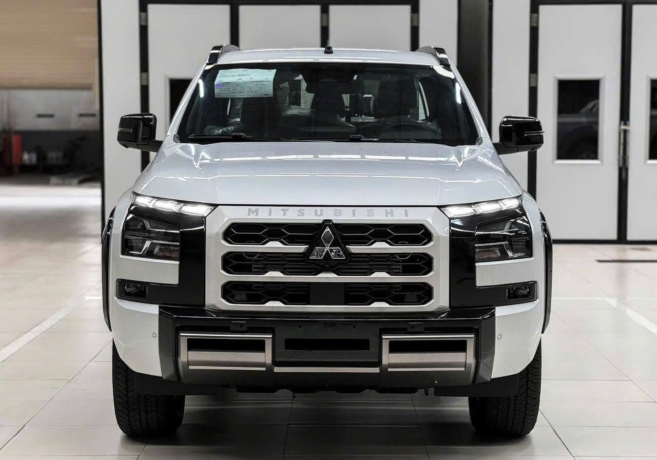 Mitsubishi Triton (4)
