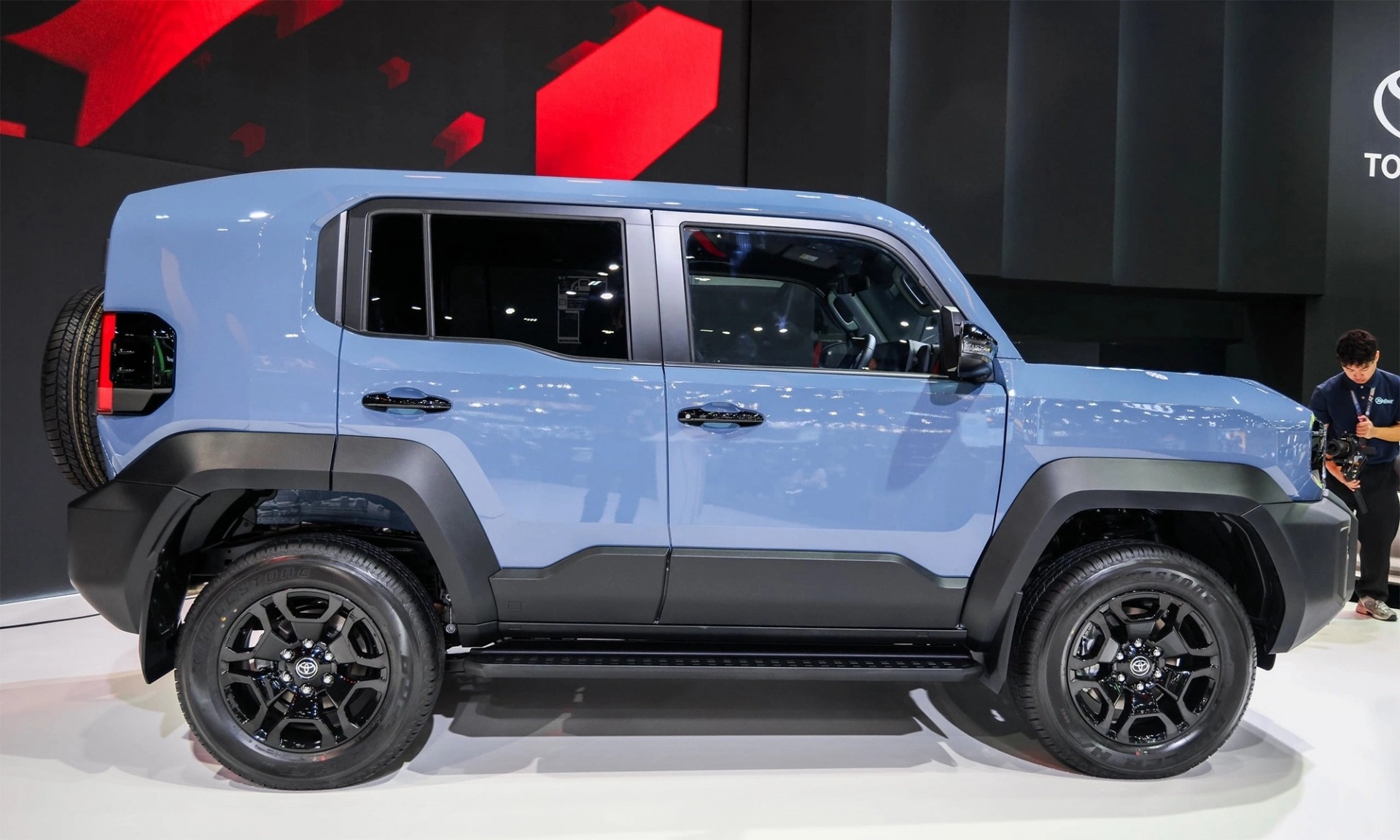 Toyota Land Cruiser FJ (4)