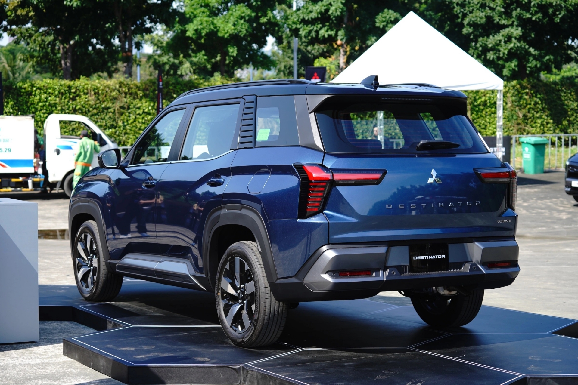 Mitsubishi Destinator (2)