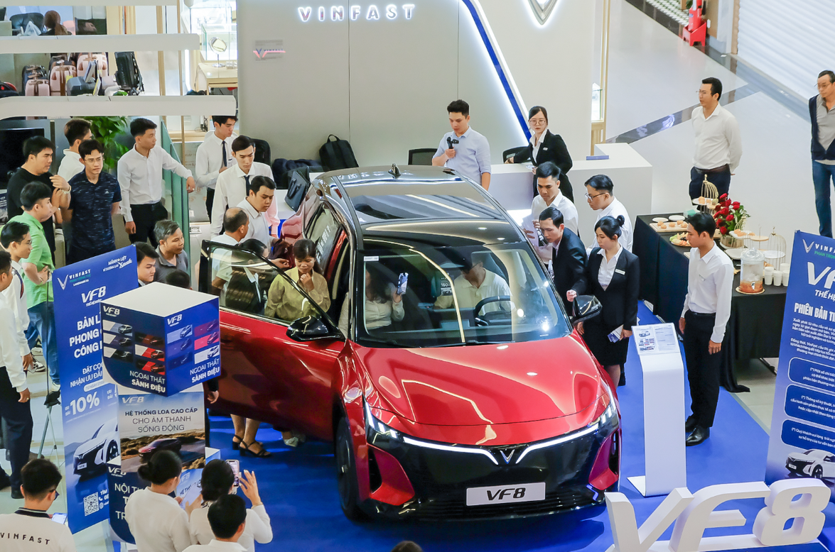 VinFast VF 8 (2)