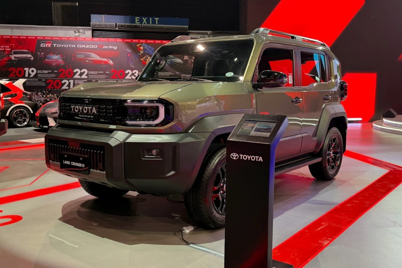 Toyota Land Cruiser FJ (6)