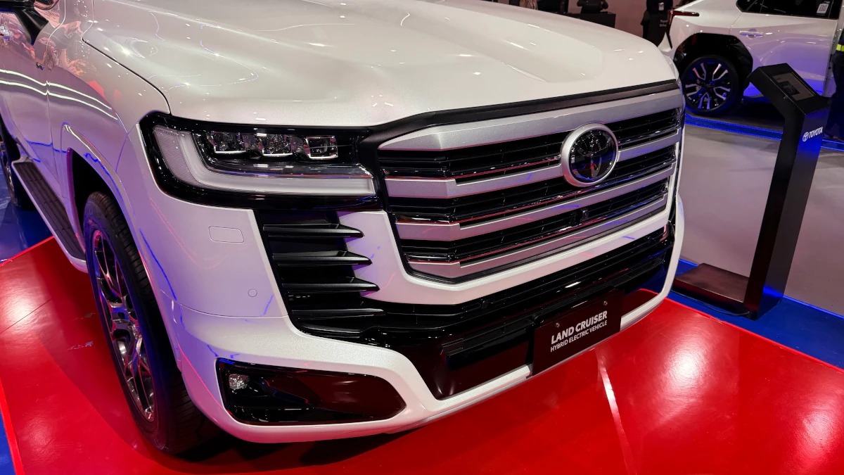 Toyota Land Cruiser Hybrid (3)