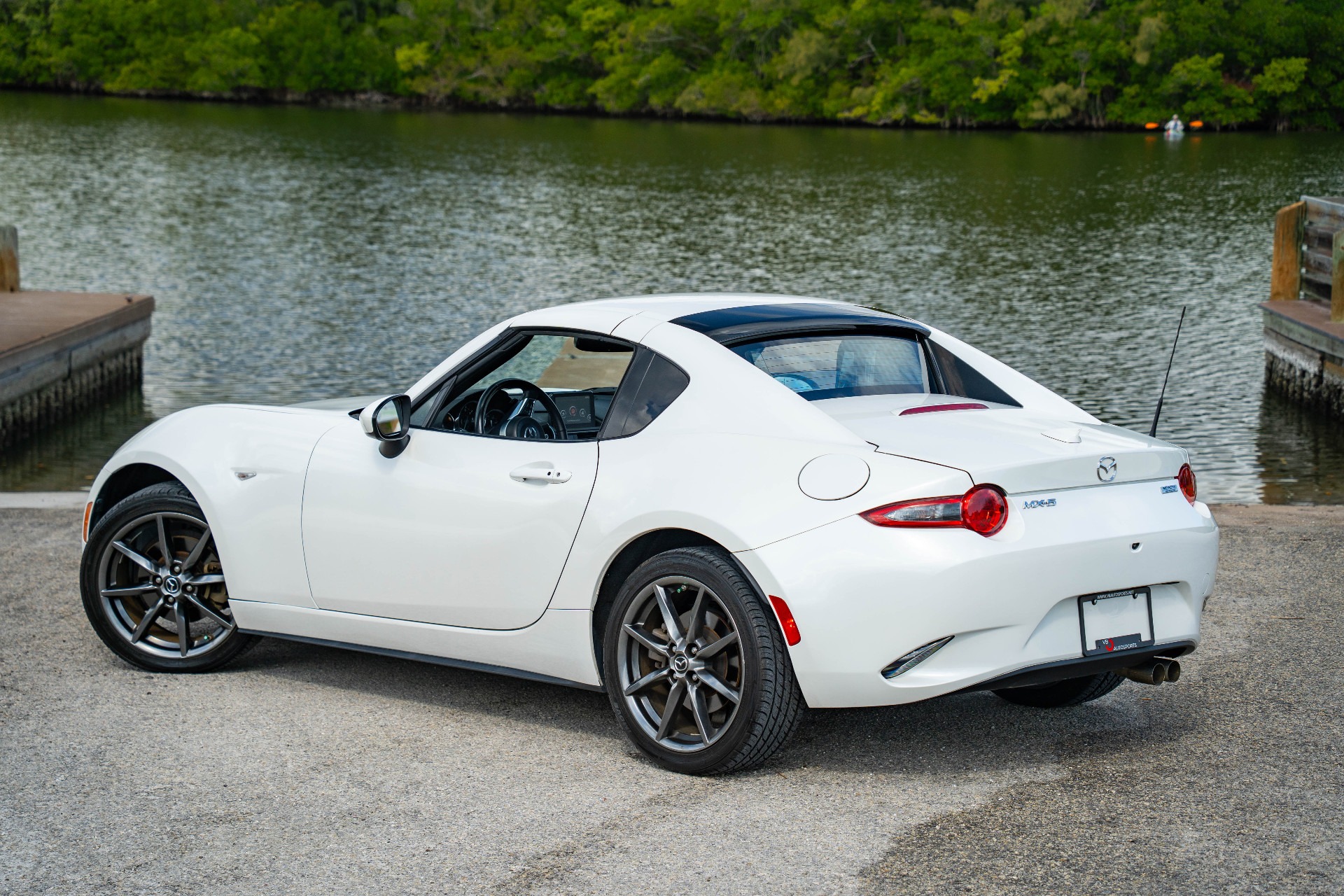 Mazda MX-5 RF (2)