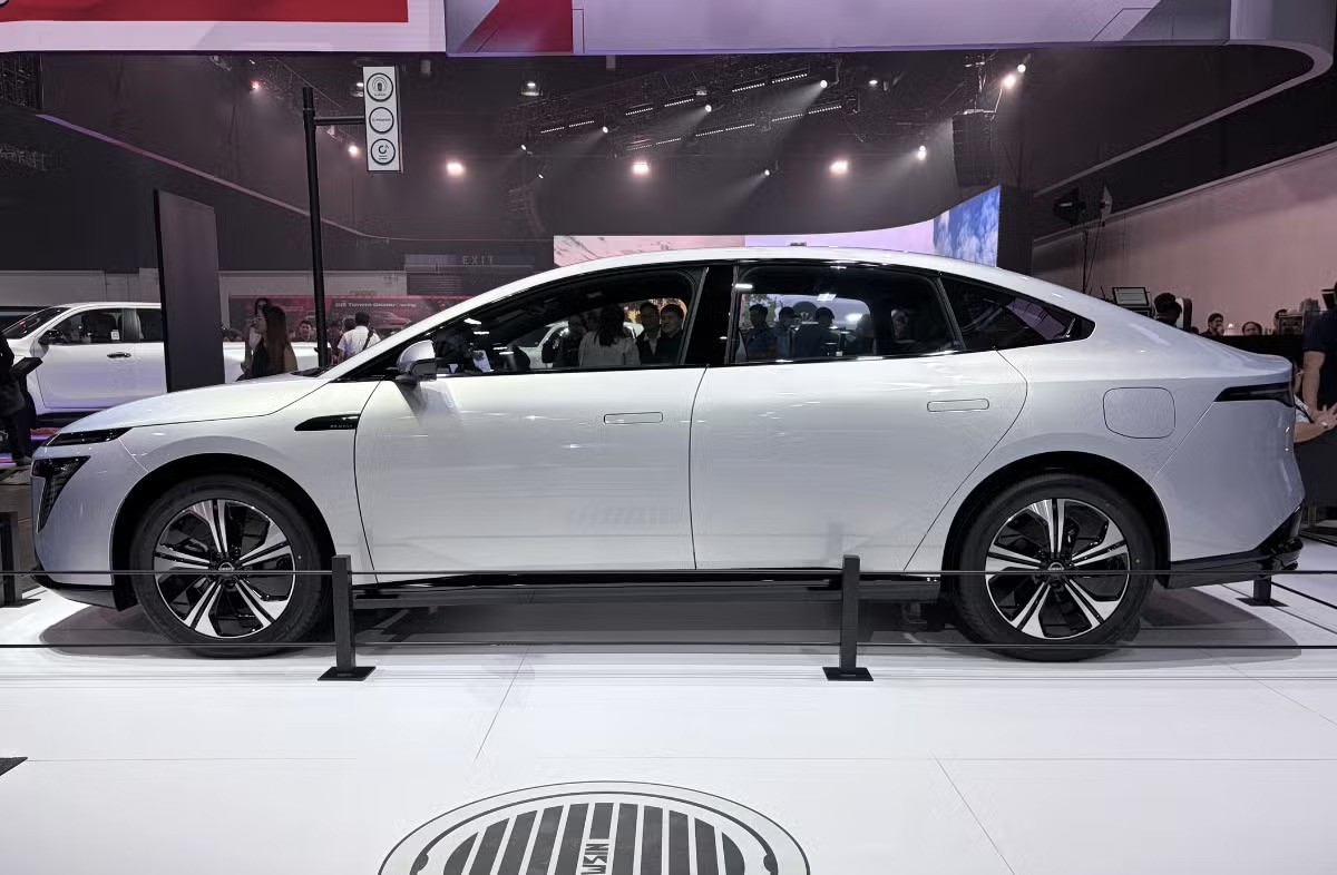 Nissan Primera EV (3)