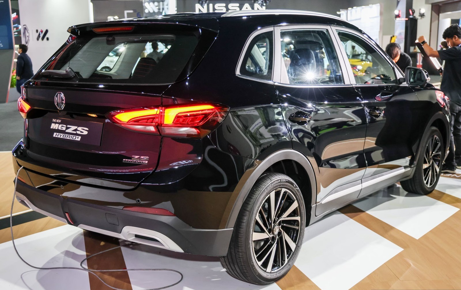 MG ZS Hybrid+ (2)