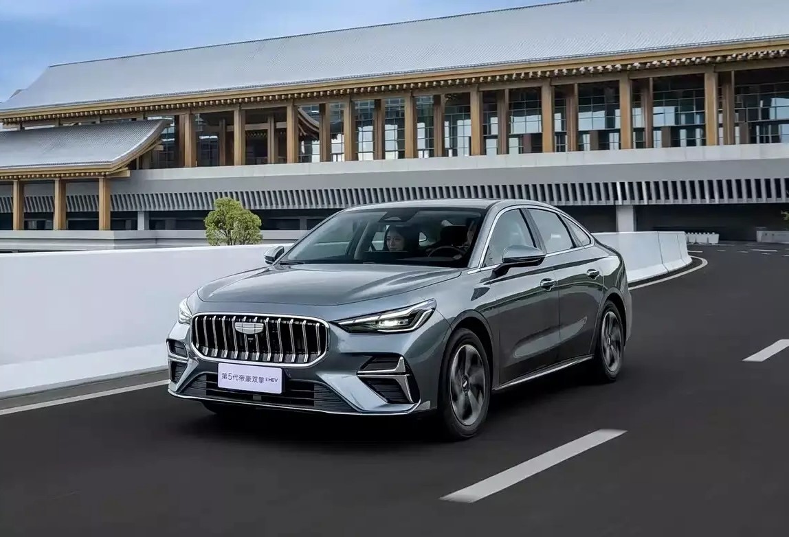 Geely Emgrand i-HEV
