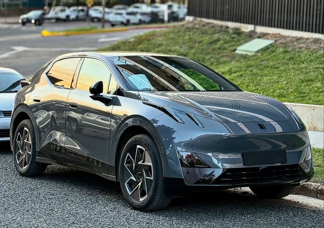 Lynk & Co 02
