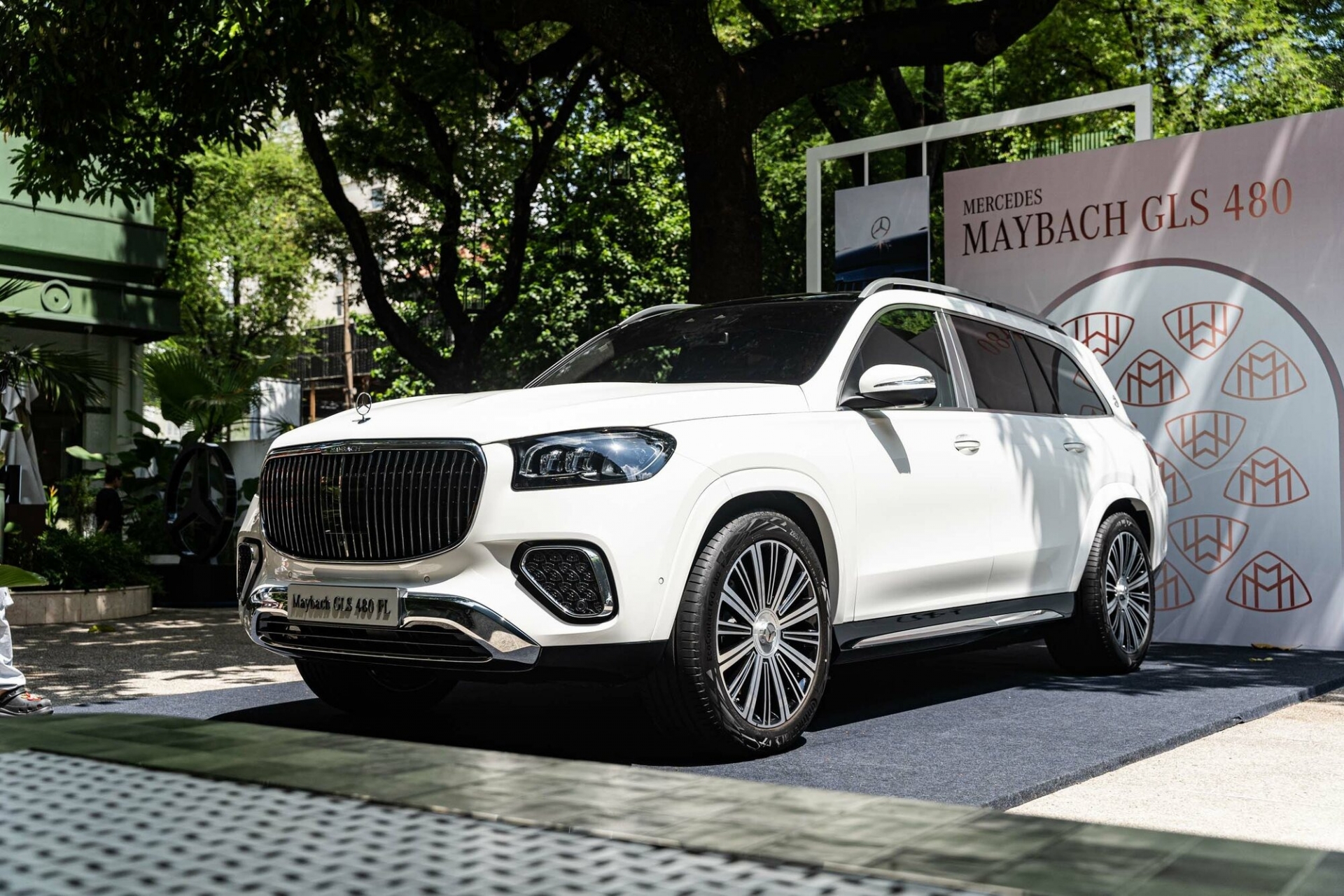 Mercedes-Maybach GLS 480 (5)