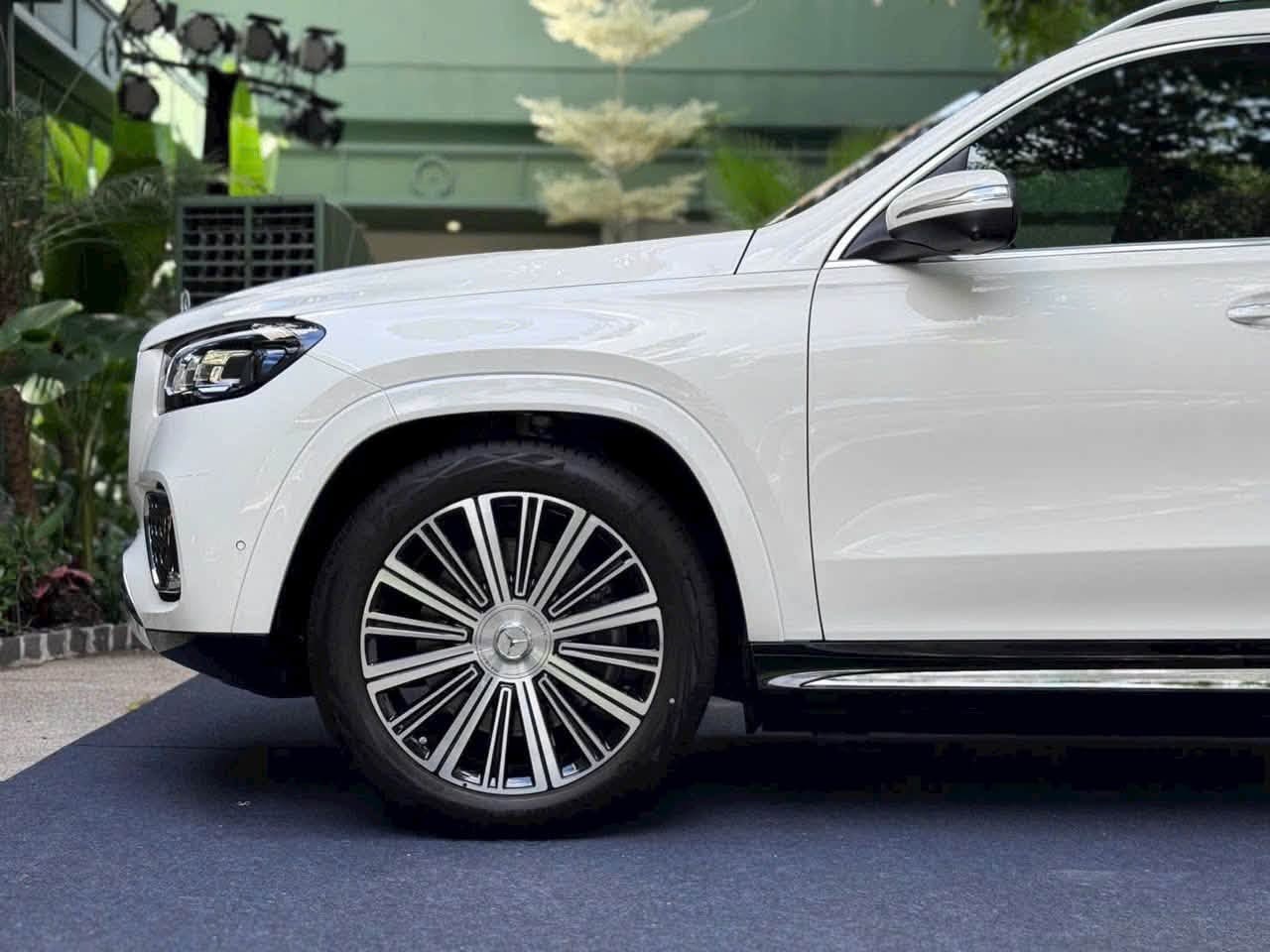 Mercedes-Maybach GLS 480 (6)
