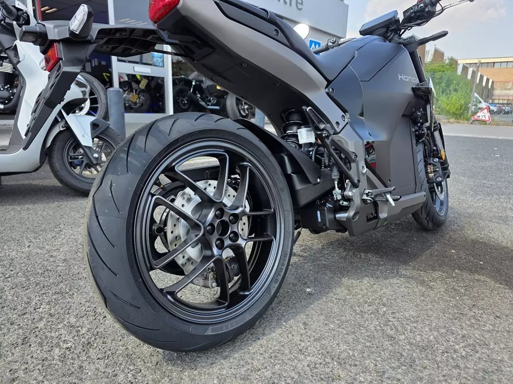 Honda WN7 (4)