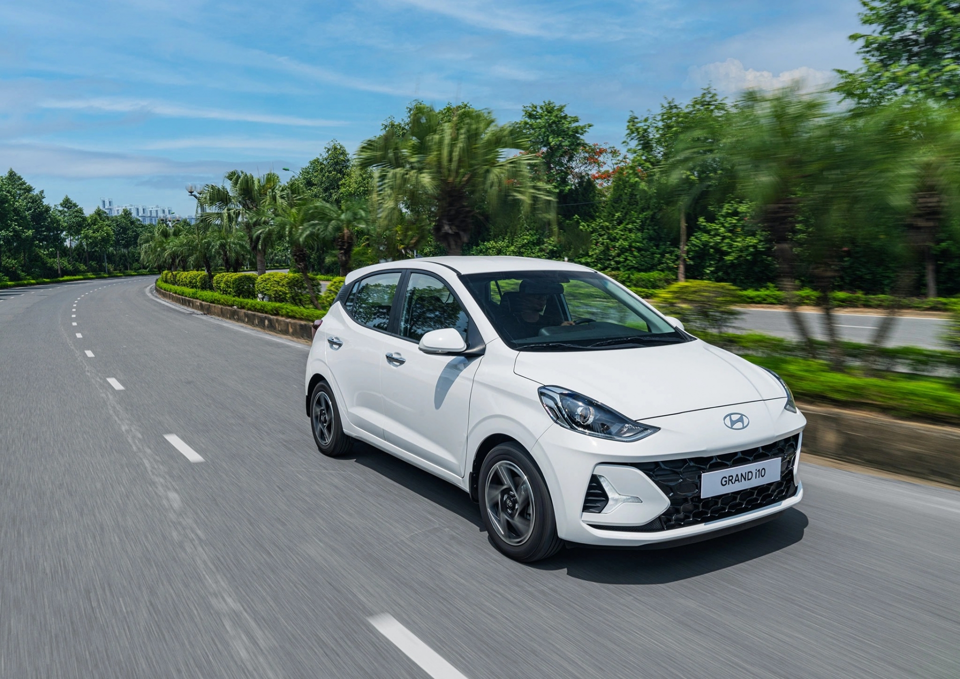 New-Grand-i10-Hatchback-1