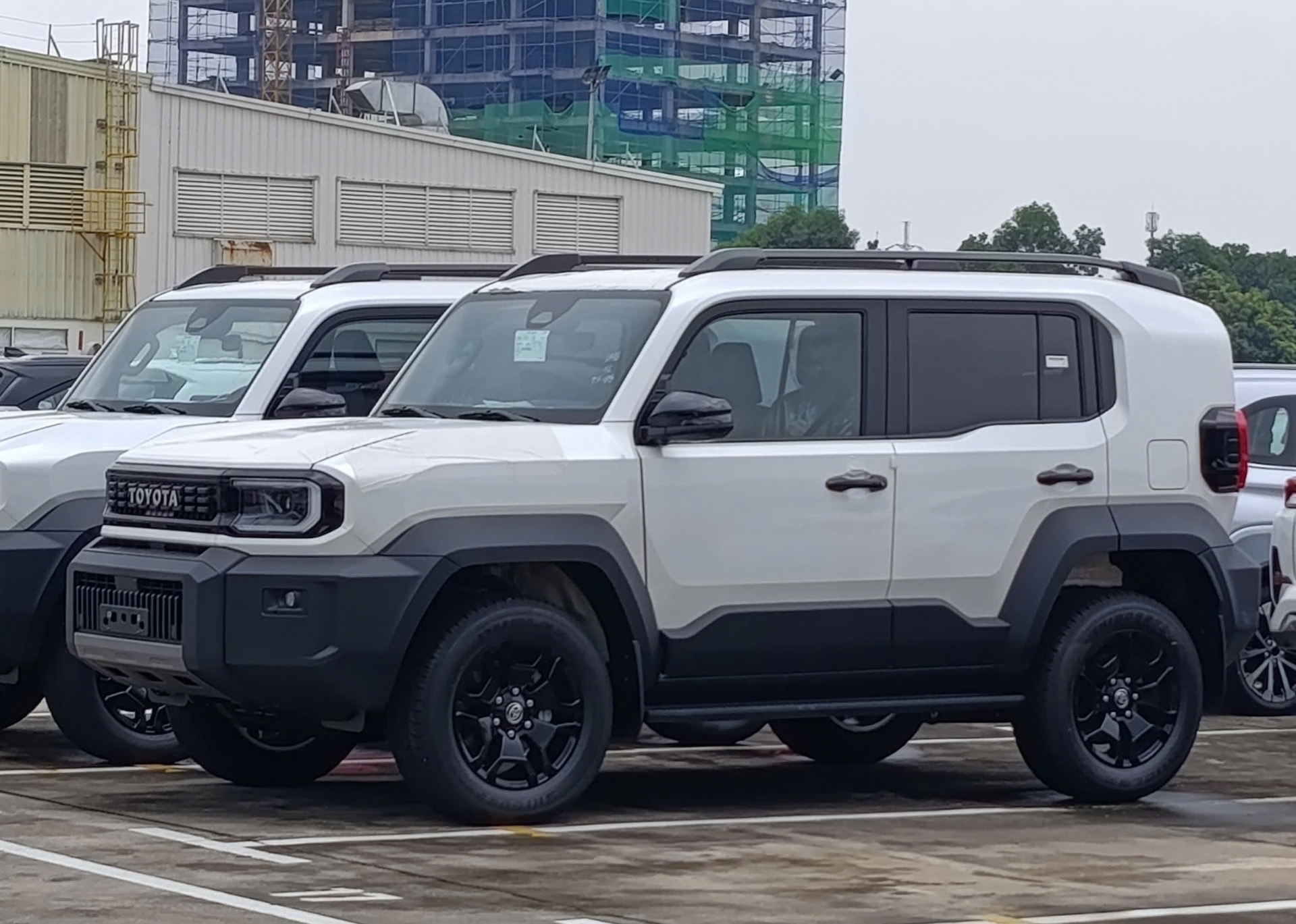 Toyota Land Cruiser FJ (11)