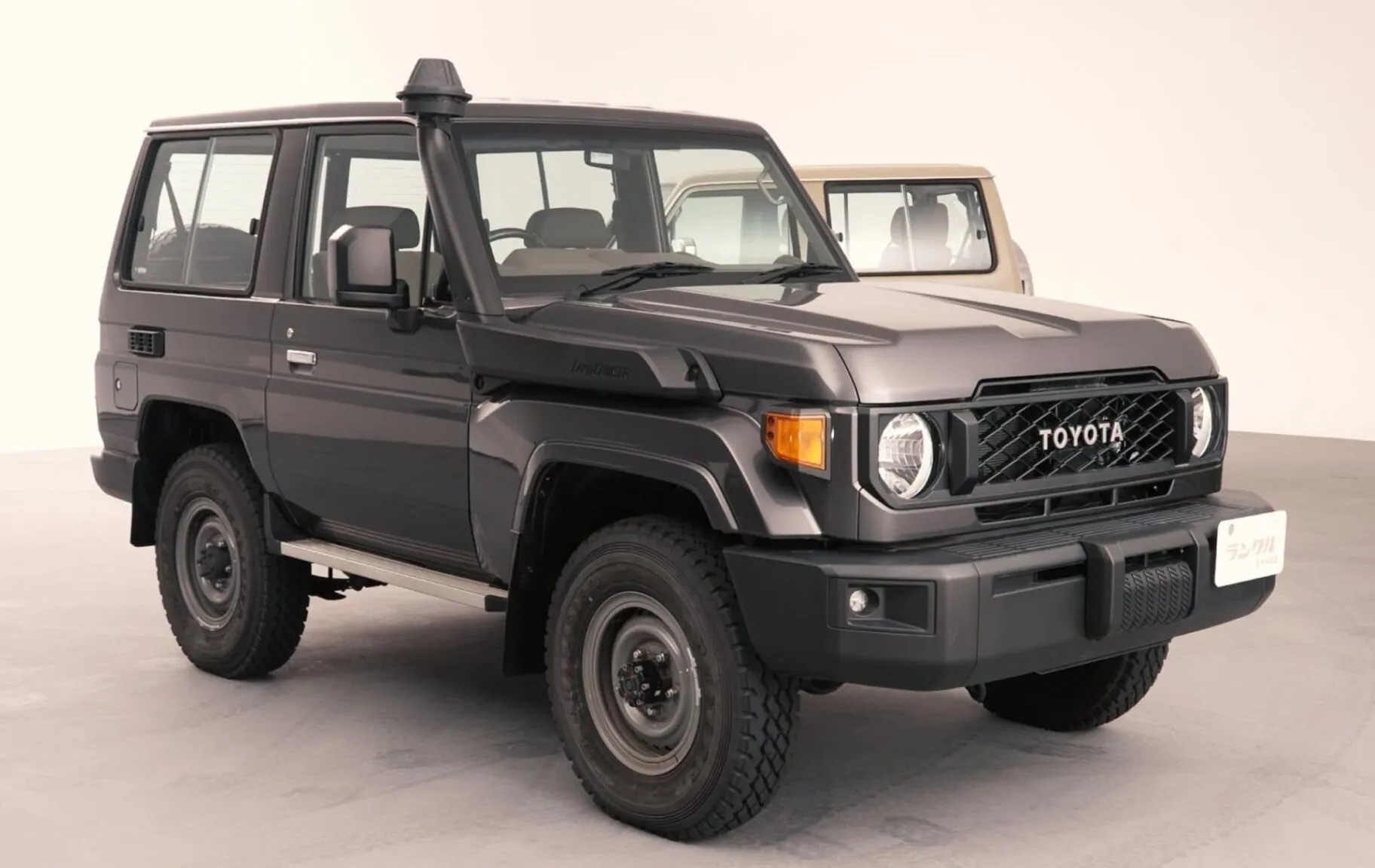Toyota Land Cruiser 70 SWB (3)