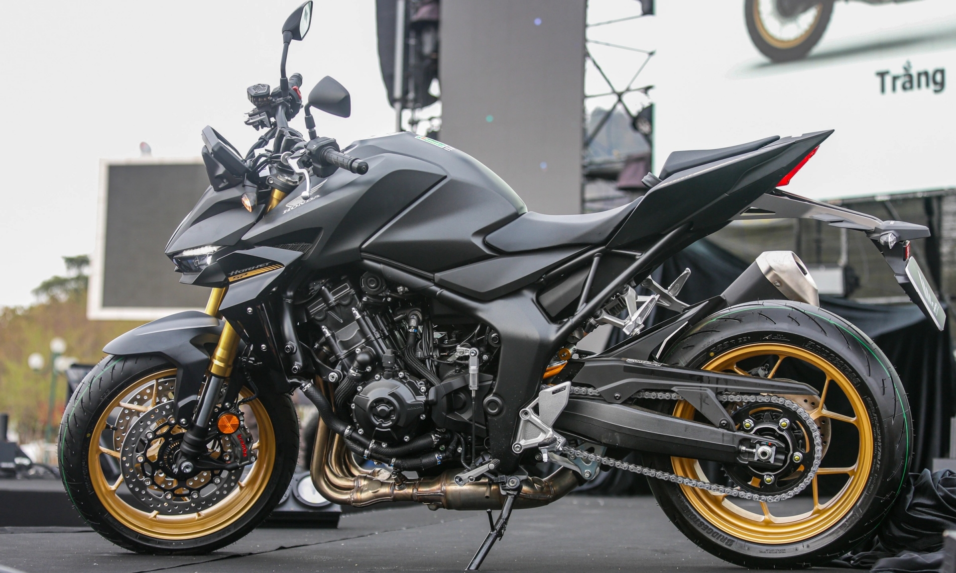 Honda-CB1000-Hornet