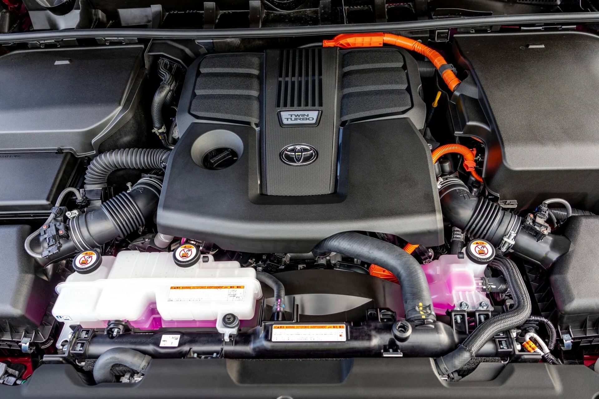 Toyota Land Cruiser hybrid (10)